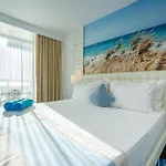 Mera Onix Hotel