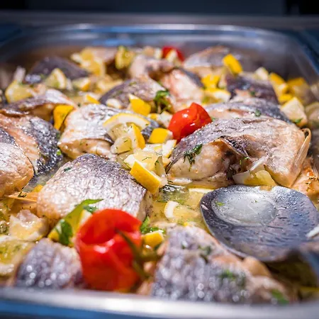 Ξενοδοχείο Mera Onix 4*